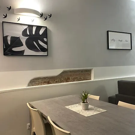 Bilocale Nell'antico Ghetto Ebraico Apartman